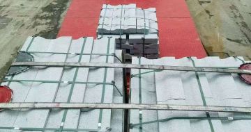 辽宁 芝麻白仿形加直形路沿石出货日常