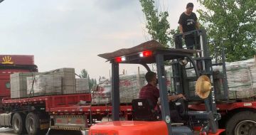 辽宁 黄金麻冰裂纹，地铺石装车