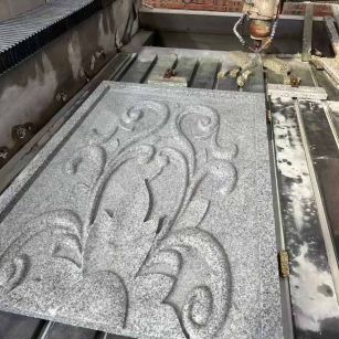 辽宁 白麻别墅干挂雕花板