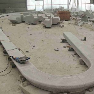 辽宁 芝麻白花岗岩弧形花坛石，坐凳石