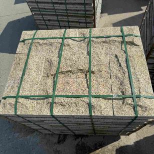 辽宁 黄金麻花岗岩石材自然面蘑菇石成品