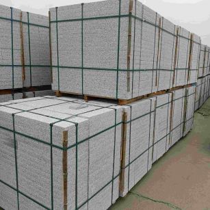 辽宁 白麻花岗岩石材荔枝面地铺石（300*600*50）