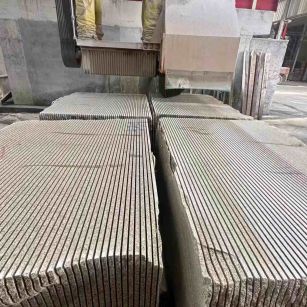 辽宁 车间生产日常，黄金麻白麻花岗岩