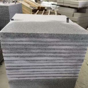 辽宁 芝麻白5公分火烧地铺成品，900*400，规格可定制