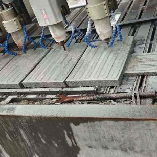 辽宁 芝麻白花岗岩荔枝面盲道雕刻