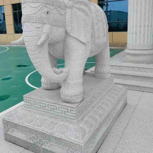 辽宁 白麻花岗岩动物异形石雕-大象