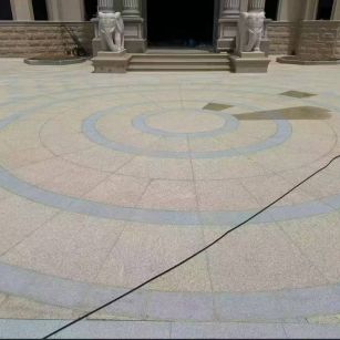 辽宁 黄金麻芝麻灰花岗岩石材地铺拼接效果