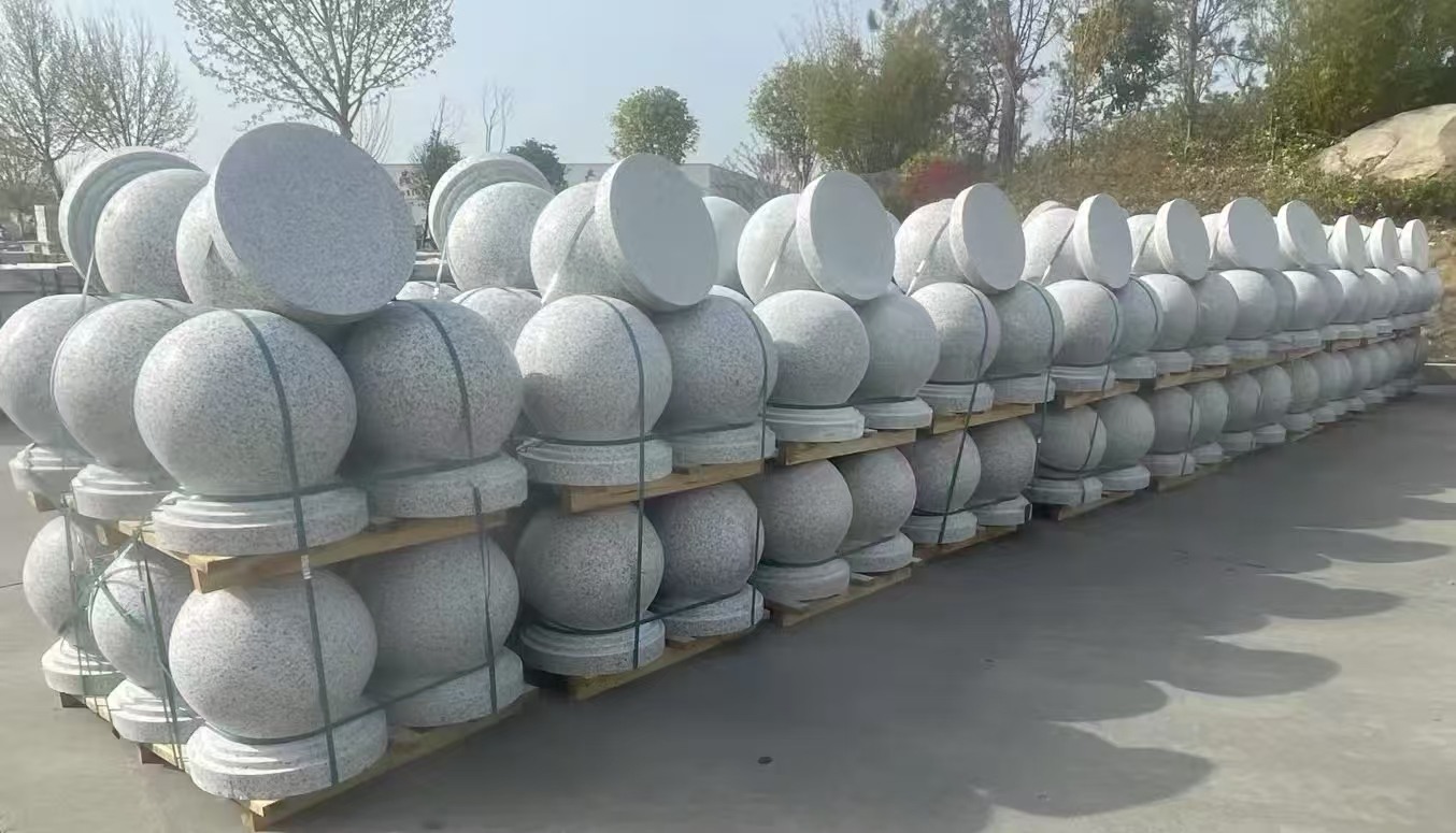 辽宁 白麻花岗岩石材圆球，石球，挡车球，隔离球，景观石球，风水球等