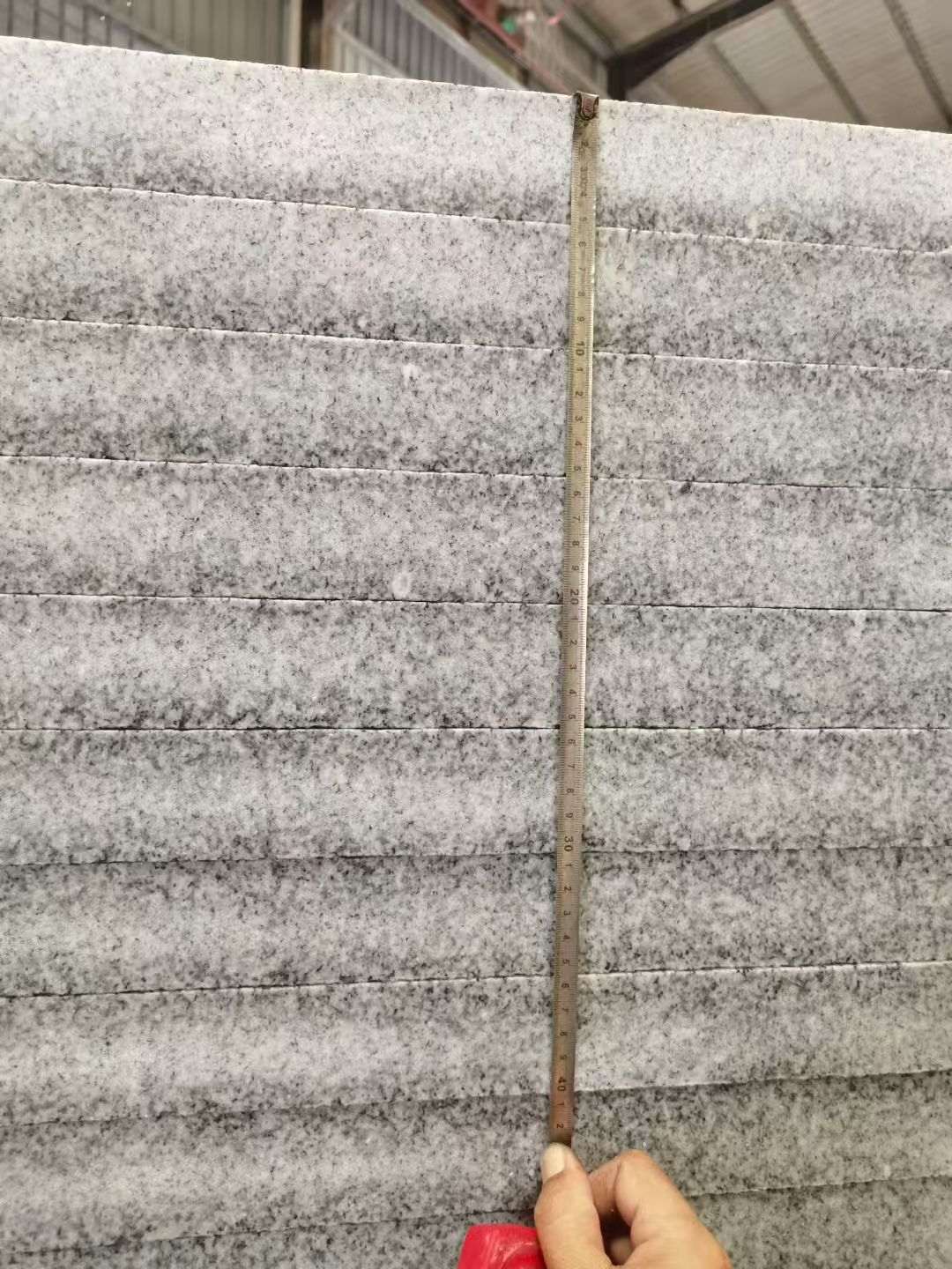 辽宁 芝麻白火烧成品厚薄均匀，B料价格接近A料质量