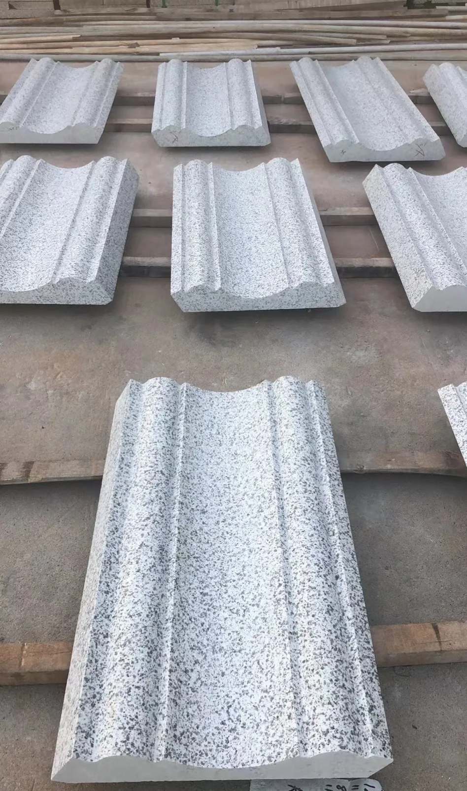 辽宁 白麻花岗岩光面别墅线条