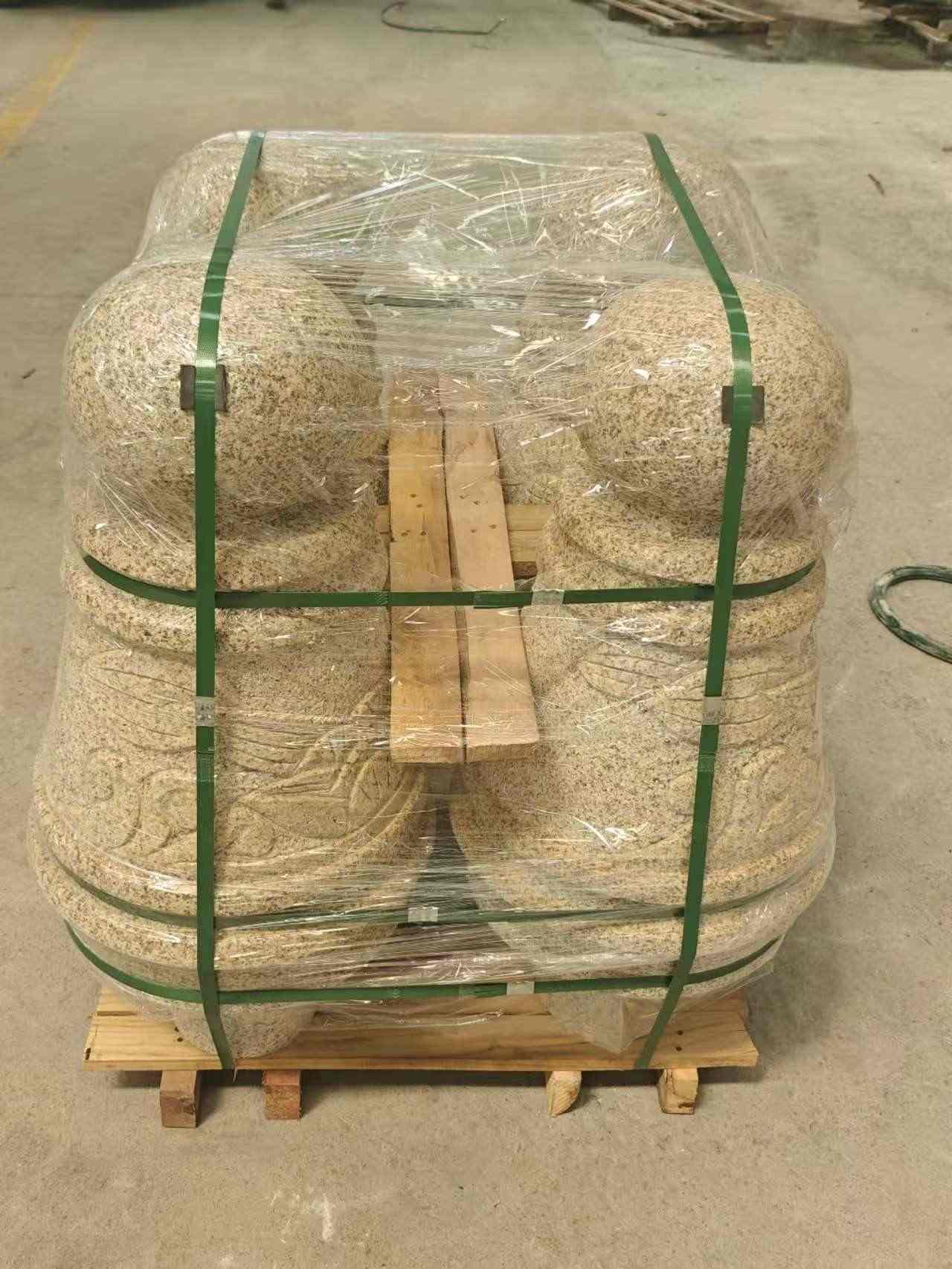 辽宁 黄金麻异形定制雕花——棒棒糖挡车柱