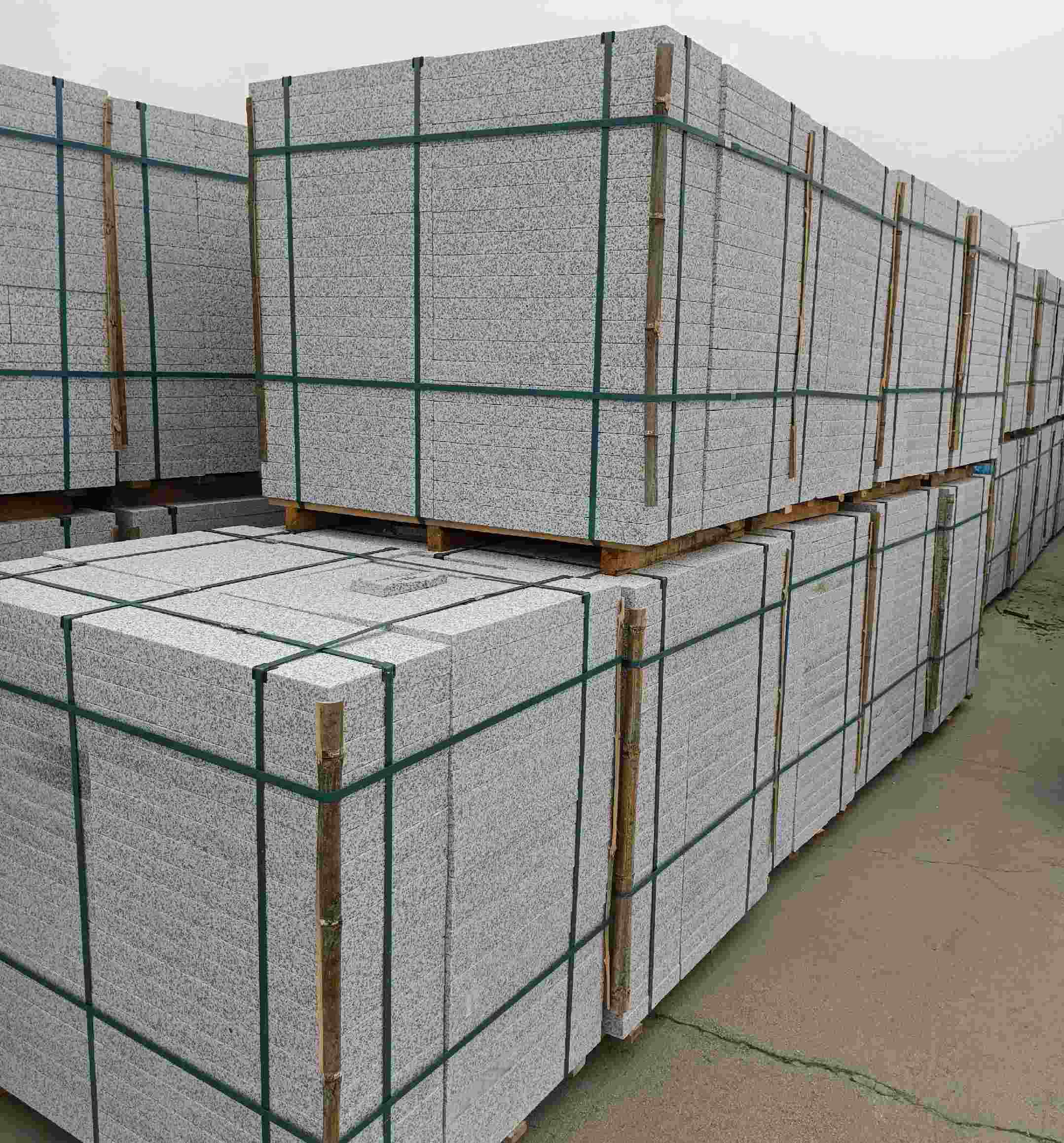 辽宁 白麻花岗岩石材荔枝面地铺石（300*600*50）