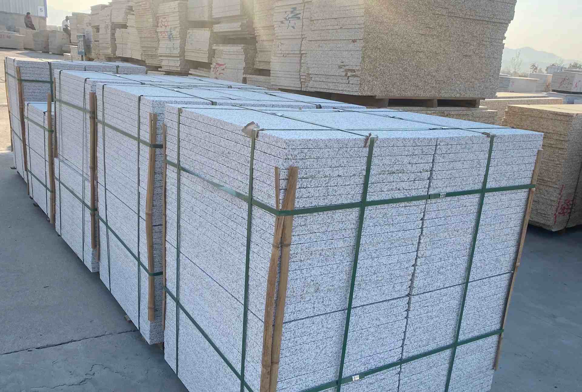 辽宁 白麻花岗岩荔枝面地铺石