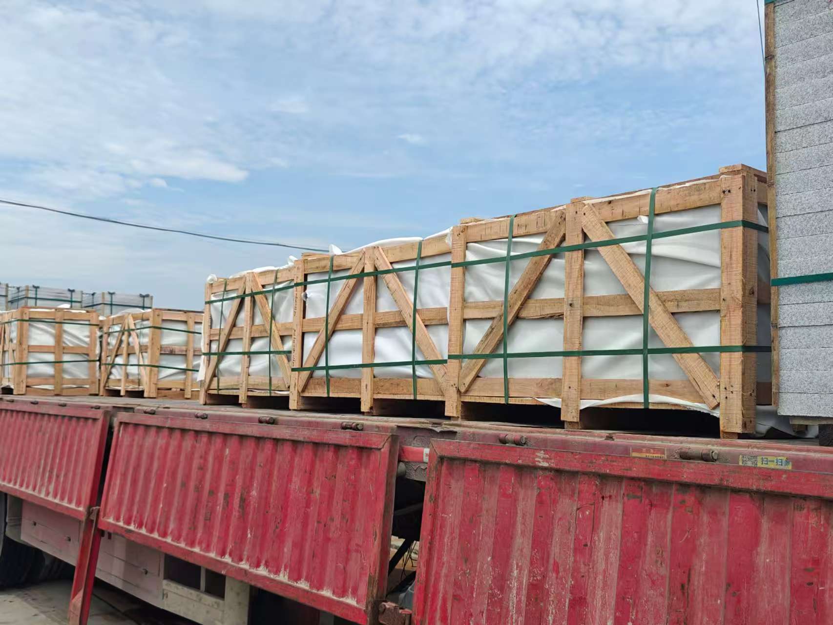 辽宁 芝麻白花岗岩地铺石出口专车-泰国游