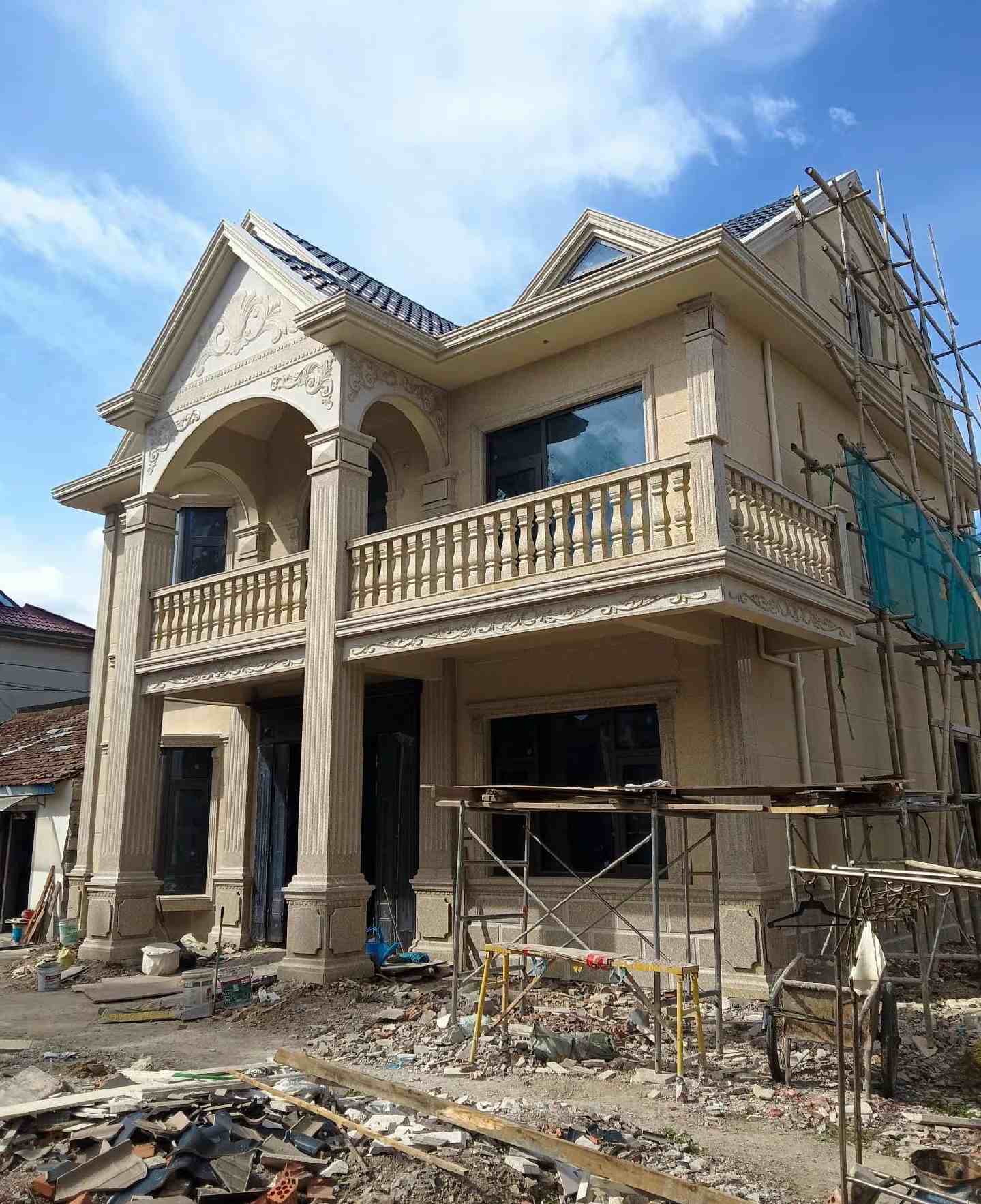 辽宁 黄金麻花岗岩石材私人别墅雕花门楼柱阳台栏杆