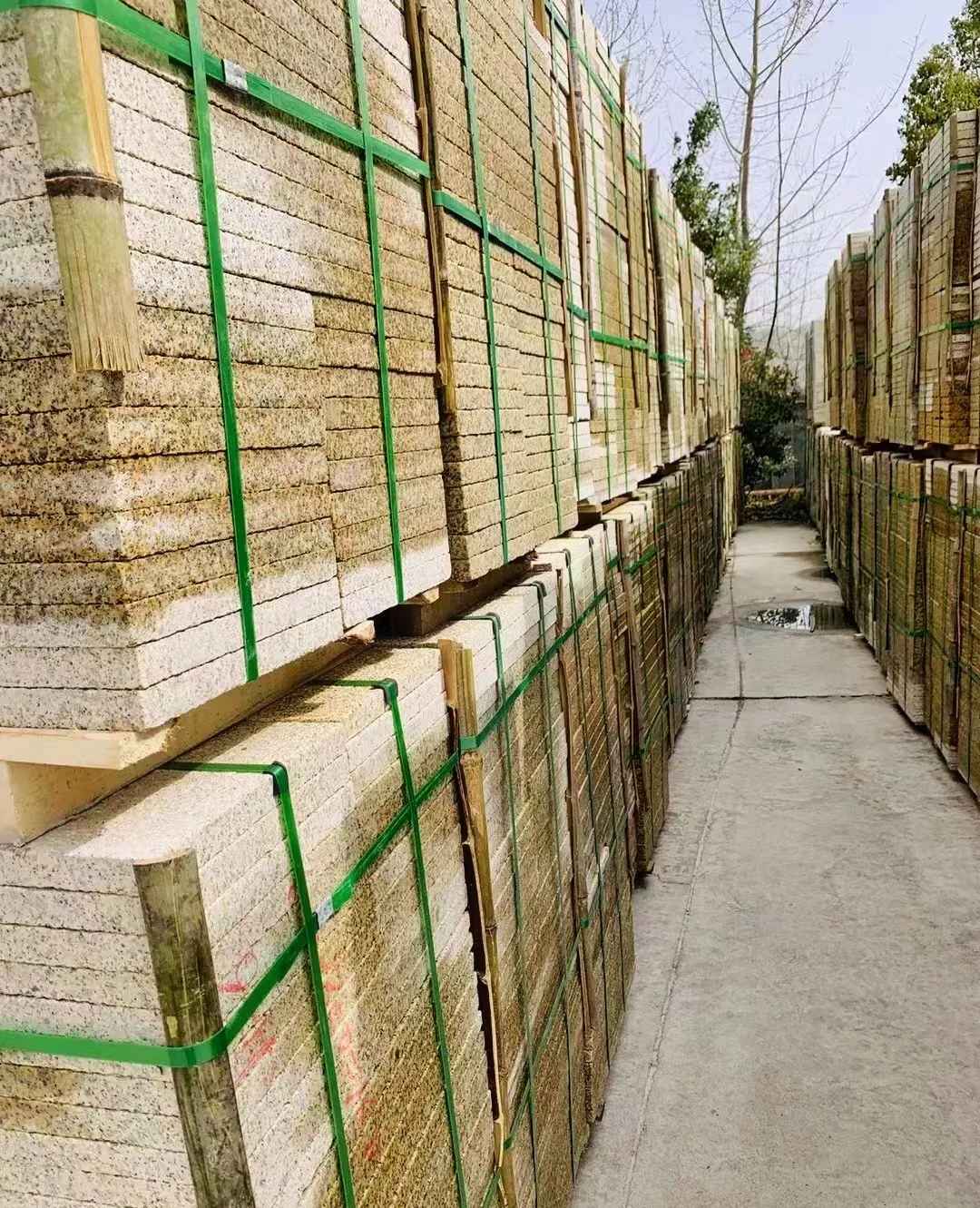 辽宁 黄金麻花岗岩荔枝面地铺石