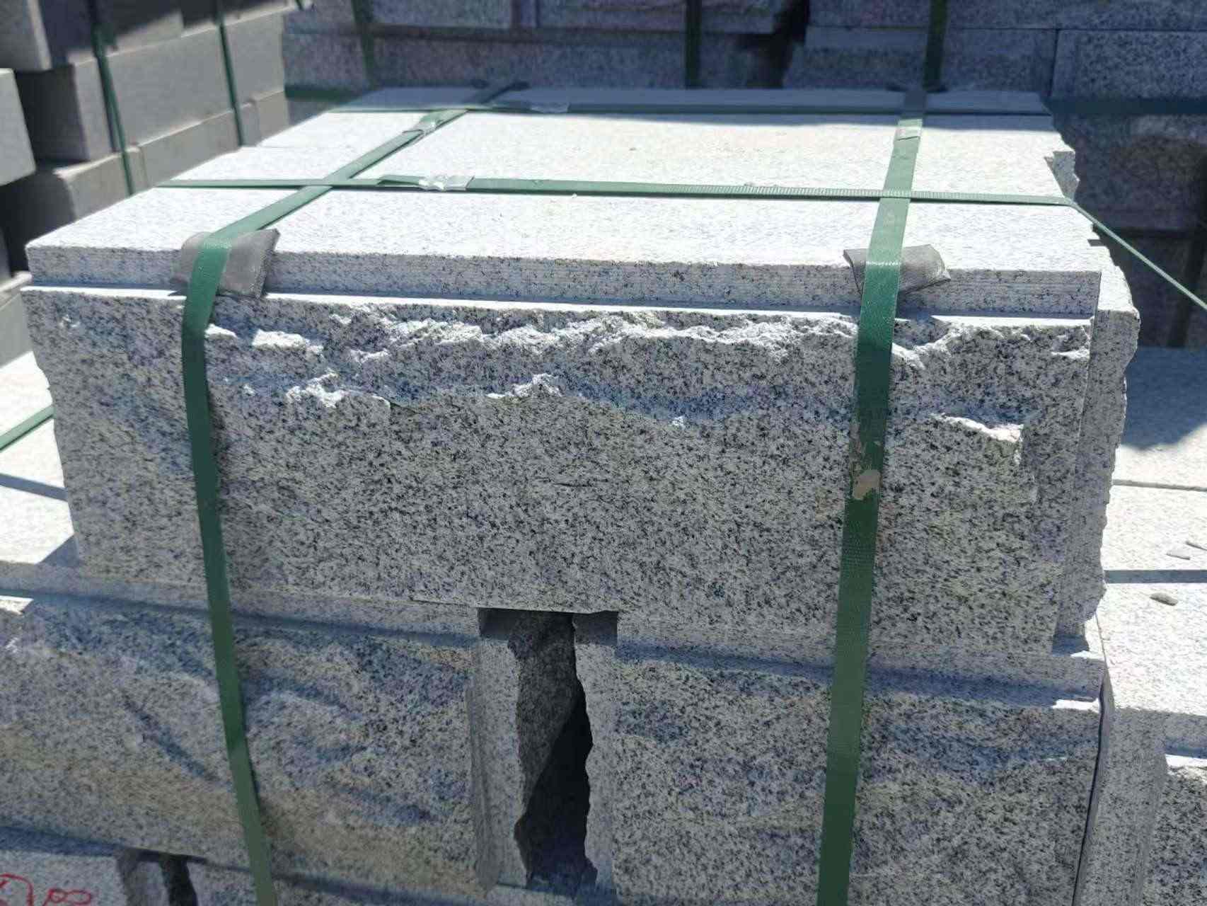 辽宁 芝麻白花岗岩自然面成品