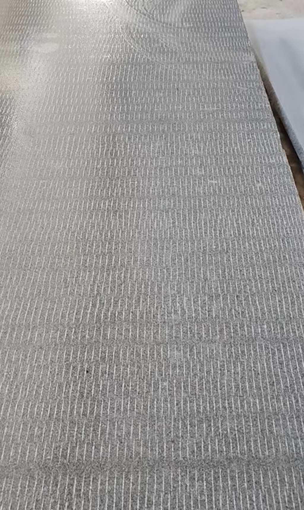 辽宁 芝麻灰花岗岩斧剁面，刀斩面