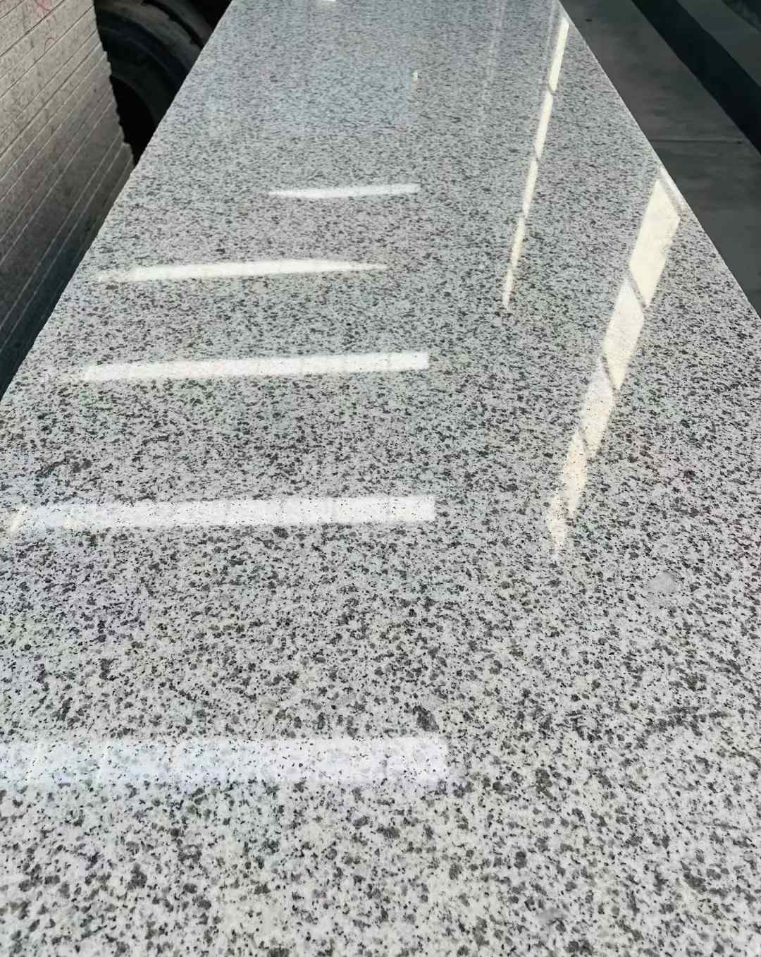 辽宁 白麻花岗岩光面毛板